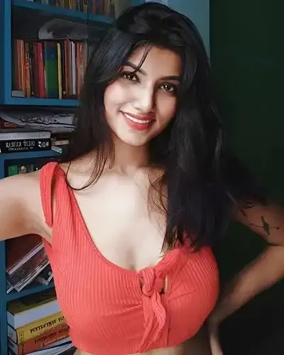 Escort Alur